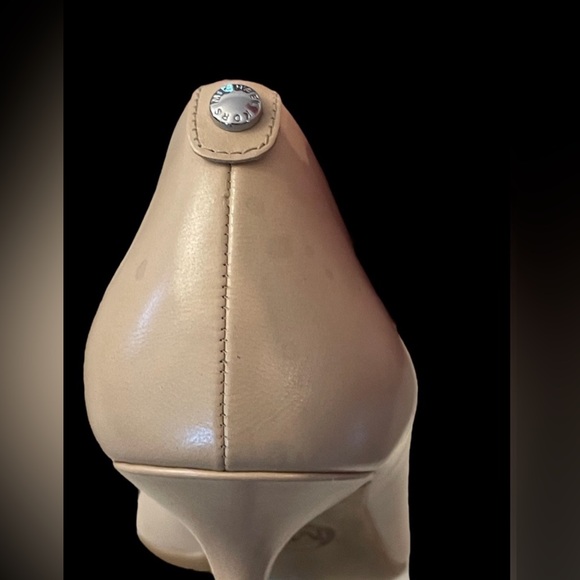 Michael Kors Beige Heels - Picture 3 of 14